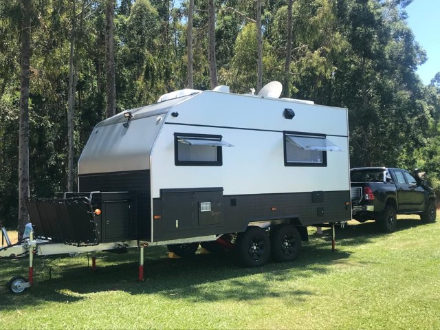Home Trailer Off-Road