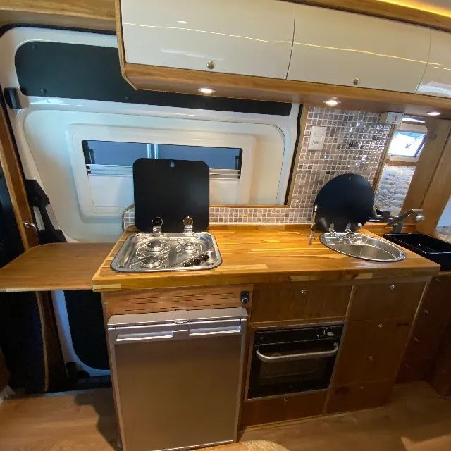 Globe Motorhomes Montagem Motorhome Sprinter 416 6.9