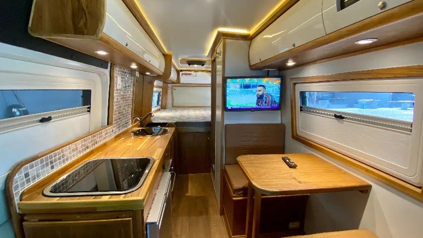 Globe Motorhomes Montagem Motorhome Sprinter 416 6.9