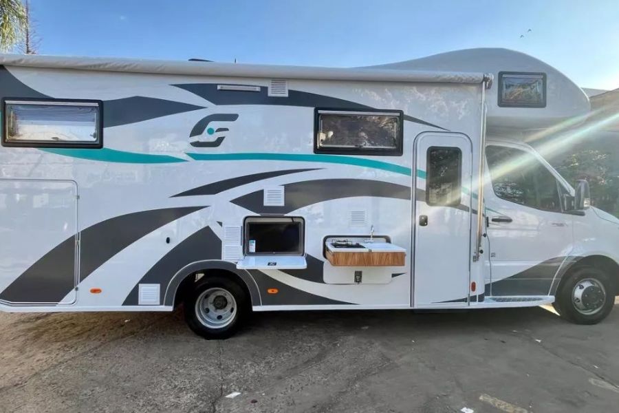 Globe Motorhomes Chassi Sprinter 517 Hi-tech 2024 Completo!