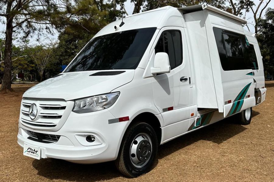 Globe Motorhomes Mercedes Sprinter 517 Hi-Tech com Slideout - Zero KM