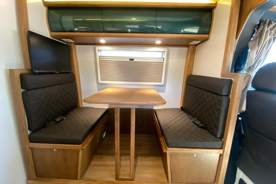 Globe Motorhomes Mercedes Sprinter 517 Hi-Tech com Slideout - Zero KM