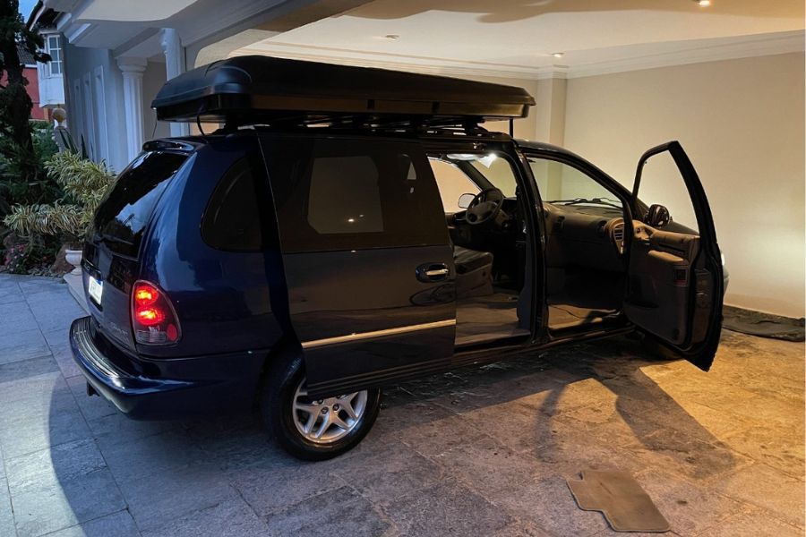 Chrysler Mini Van Modelo 2.000