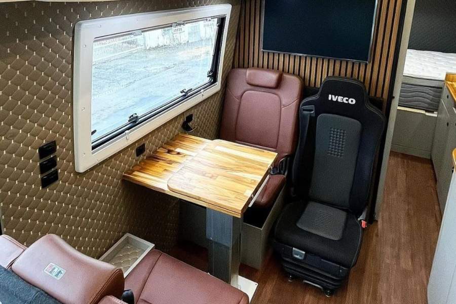 MOTORHOME VOLARE V8L 4x4 2022
