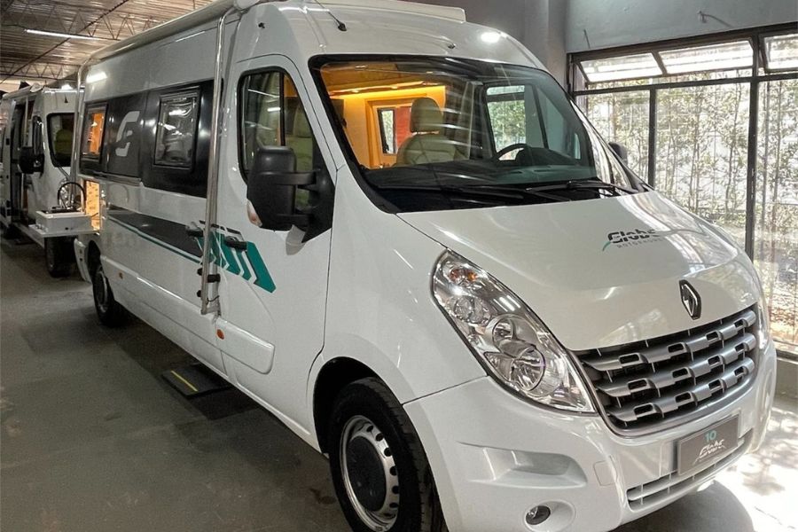 Globe Motorhomes Renault Master L3H2 Semi-Novo Completo a pronta entrega	