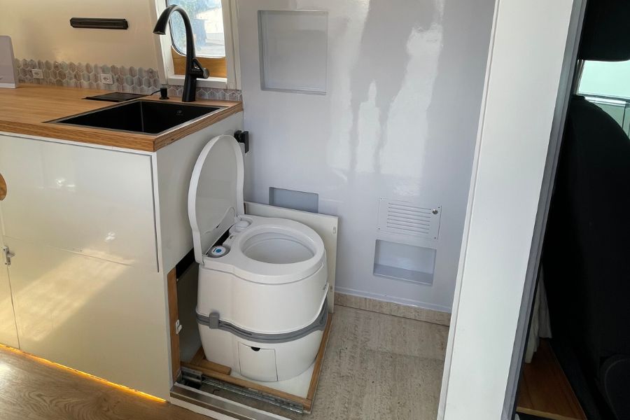 Globe Motorhomes Motorhome Sprinter 516