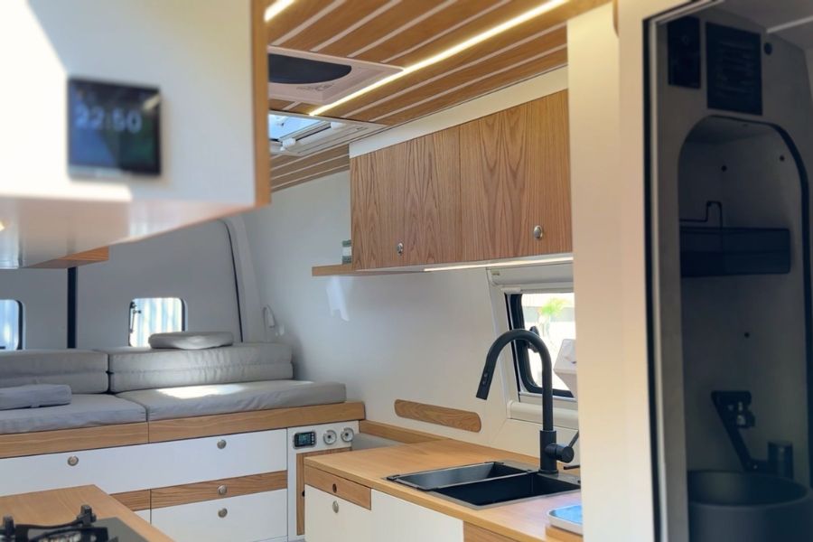 Up Motorhome Sprinter 517