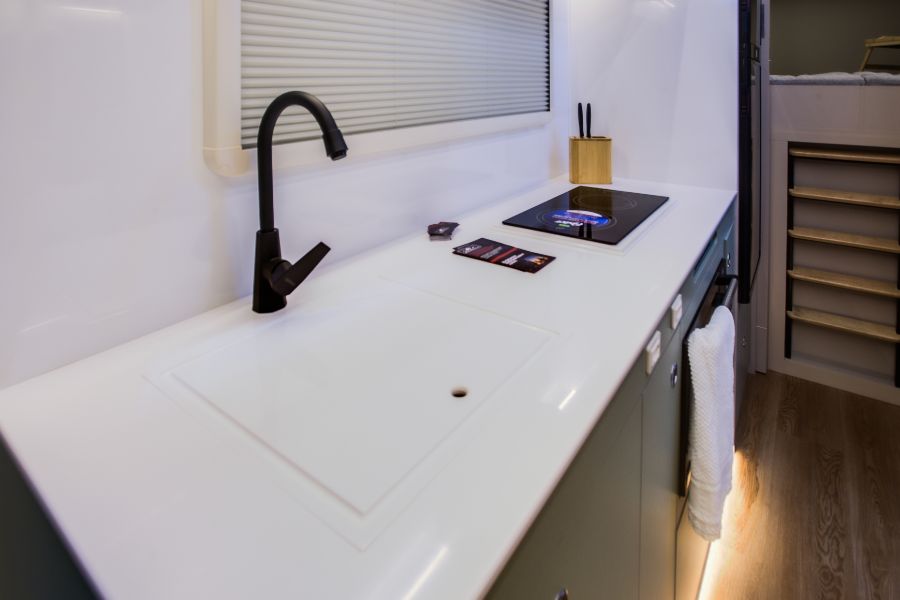 Mammoth Overland Motorhome Srinter 517